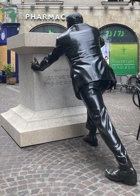 Petit coup d’œil … [18]