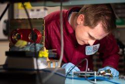 Test de nouvelles technologies et recherche en orbite