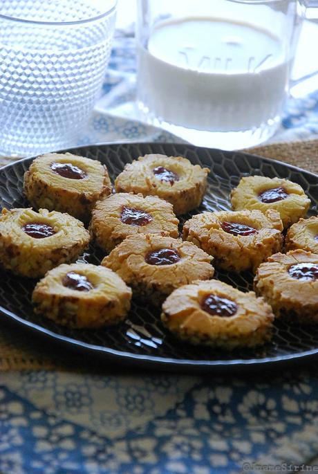 Biscuits aux amandes et à la confiture Biscuits aux amandes et à la confiture