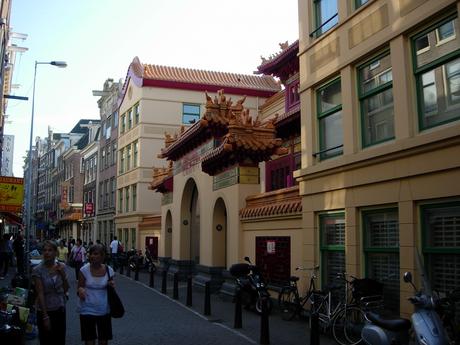 Temple bouddhiste dans le quartier chinois d'Amsterdam