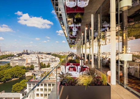 Le rooftop du So Paris Hôtel