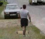 Saut dessus voiture mouvement